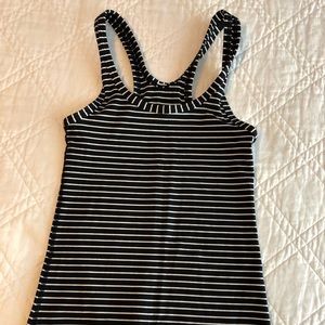 Lulu lemon size 4 tank